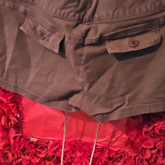 Bobby J. Brown Junior Shorts Size 13 - Picture 7 of 7